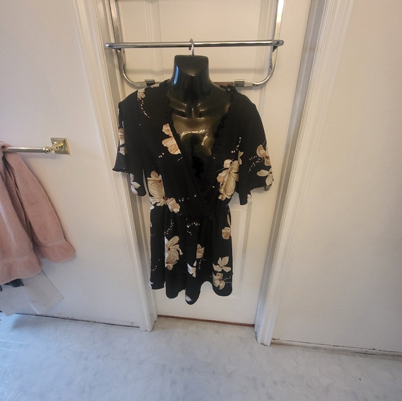 Romper - Picture 1 of 2